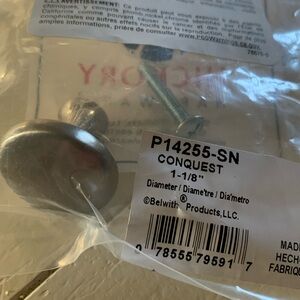 16 Conquest 1 1/8” diameter mushroom knobs